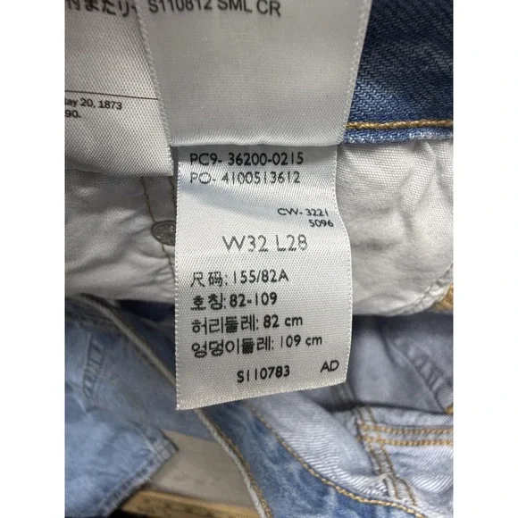 Levis 501‎ Jeans Womens Measured 34x28 Original Cropped Button Fly Distressed - Picture 9 of 9